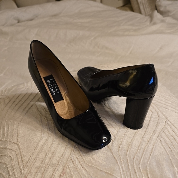 Stuart Weitzman Black Heels Elegant Glossy Finish - Picture 1 of 10